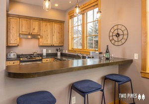 Gorgeous Home Right in Town Center! Fitness Center! 15 Min Drive to Resort!