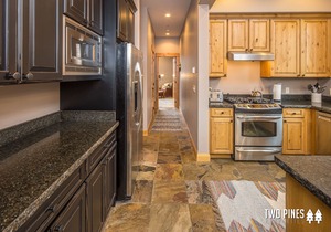 Gorgeous Home Right in Town Center! Fitness Center! 15 Min Drive to Resort!