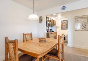Gros Ventre B12: Teton Village- Cozy Top Floor Condo- Beautiful Valley Views