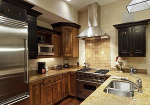 Holiday Availability! Mountain views! Private Hot Tub! Community Ski Access!