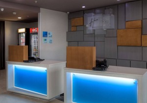 Holiday Inn Express & Suites Tulsa Midtown, an IHG Hotel