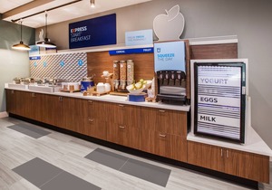 Holiday Inn Express & Suites Buffalo, an IHG Hotel