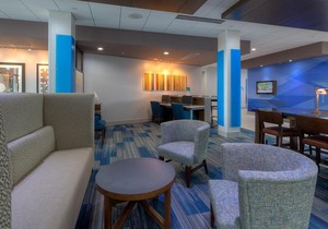 Holiday Inn Express & Suites Tulsa Midtown