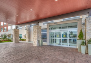 Holiday Inn Express & Suites Tulsa Midtown, an Ihg Hotel