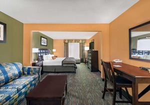 Holiday Inn Express & Suites Longview North by IHG