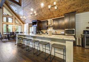 Home Sweet 'Homa - Rustic Chic Luxury- 5 Bedroom Cabin w/ALL Amenities!