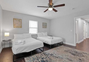 Housepitality - The Urban Roost 1 - Modern