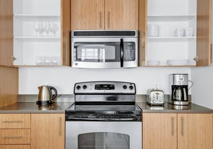 Ideal East Cambridge 1BR w/W/D & Gym, steps from Train, by Blueground