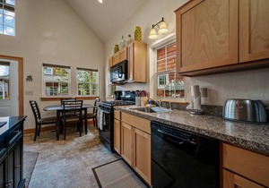 Inlet Hideaway - 1 Bedroom and Loft 2 Bath Parkside Bungalow