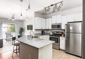 Inman Park 2 BR - Walk to everything! Pool & Gym
