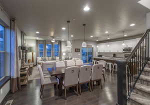 Large Townhome with Designer Home Furnishings.