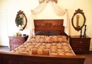 Lions Gate Manor
