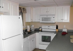 Lively 1BR Condo with Pool for Family Getaway Tanglwood Resort