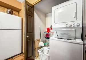 Lovely townhome with shared pool - close to adventure