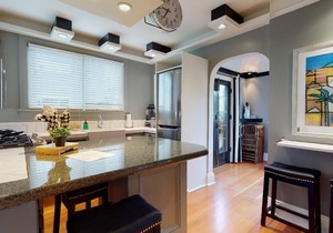 Lower Suite: a classic suite in a quiet Seattle home
