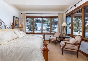Minutes to Canyons Village by Gondola! Brand New Luxury Townhome! Lovely Views!!
