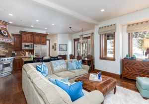 Minutes to Canyons Village by Gondola! Brand New Luxury Townhome! Lovely Views!!