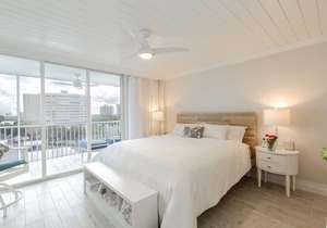 Modern, bright Vanderbilt beach condo with views at Delnor-Wiggins State Park
