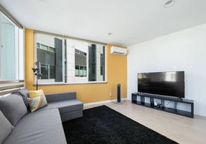 Modern Townhome in Seattle’s Central District with Rooftop