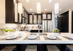Modern Townhome with Free Shuttle, Private Hot Tub & Community Amenities! Pet-Friendly