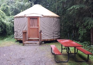 Mount Vernon Camping Resort 16 ft. Yurt 7
