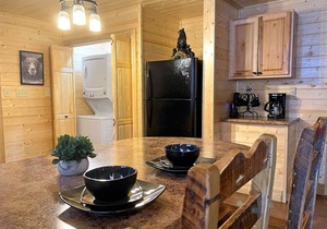 New Gatlinburg Cabin Mtn Views Theater Room, King Bed Internet Hot Tub, Tickets!