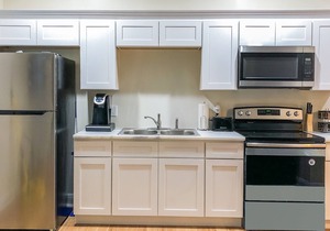 NEWLY RENOVATED Luxury 6BD Duplex 2.2 Miles From French Quarter