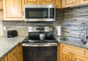 Newly updated in Canyons Village Next to Slopes