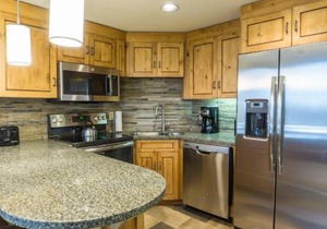 Newly updated in Canyons Village Next to Slopes