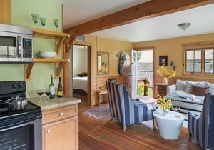 Outpost: Creekside Alpine Cottage Five