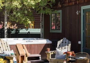 Outpost: Creekside Alpine Cottage Five