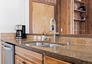 Outpost: Nez Perce C5 - Hot Tub Access!