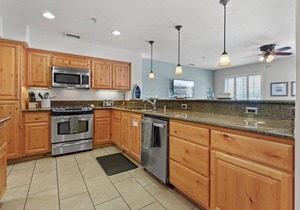 Pacific Blue Three| Walk to the Beach | 3 BR Home