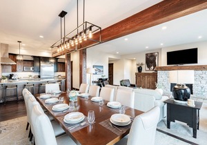 Park City Silver Star Community - Private Hot Tub, Club House & Year-Round Recreation! Ski In- Out !