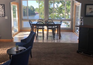 Penthouse on the lake, walking distance from Indiana Beach