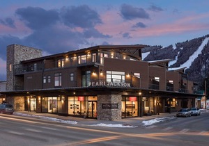 Perfectly sited condo in downtown Jackson, urban living in Jackson Hole