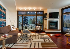 Perfectly sited condo in downtown Jackson, urban living in Jackson Hole