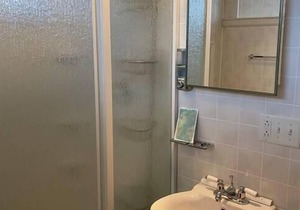 Pet-Friendly Queen Bedroom in Downtown Fargo