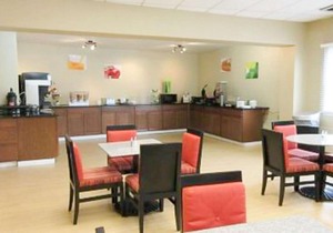 Quality Inn & Suites Airport