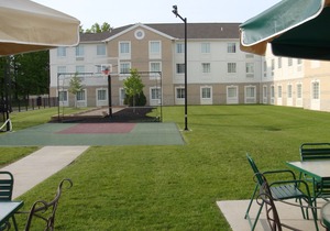 Queen Studio | 24-Hour Business Center, Fitness Center + Free Daily Breakfast