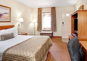 Ramada by Wyndham West Memphis
