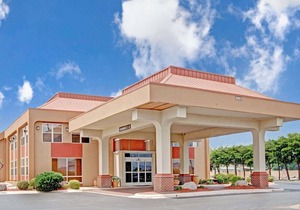 Ramada by Wyndham West Memphis