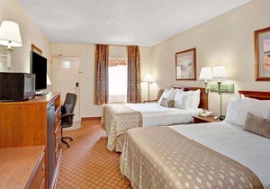 Ramada by Wyndham West Memphis
