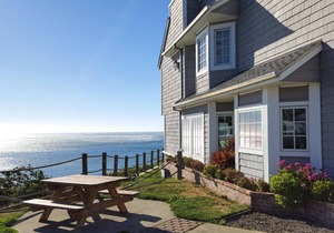 RECENTLY UPDATED!! Stunning Bay and Ocean Views!