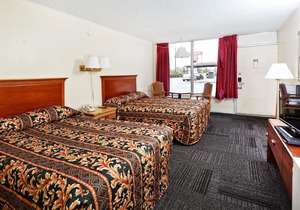 Red Carpet Inn - Louisville