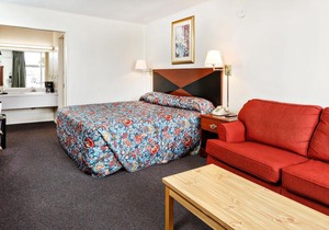 Red Carpet Inn - Louisville
