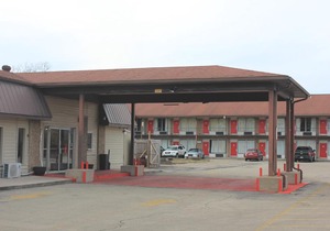 Red Carpet Inn - Louisville