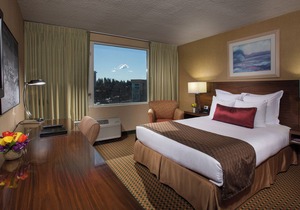 Relaxing Overnight Stay! Free Parking & Continental Breakfast, Pet-friendly