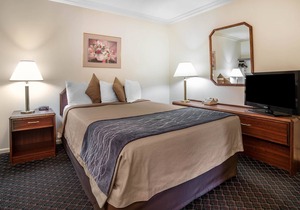 Rodeway Inn Pronghorn Lodge