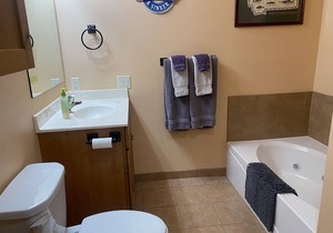 Room 4 @ Montana's Wolf Creek Lodge